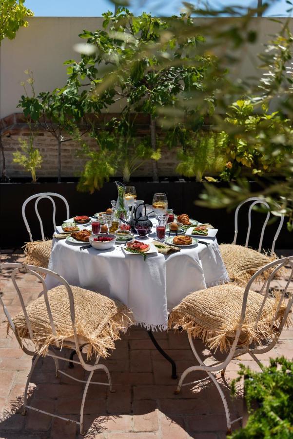 セビリア Pajaro Rebelde Bed & Breakfast エクステリア 写真