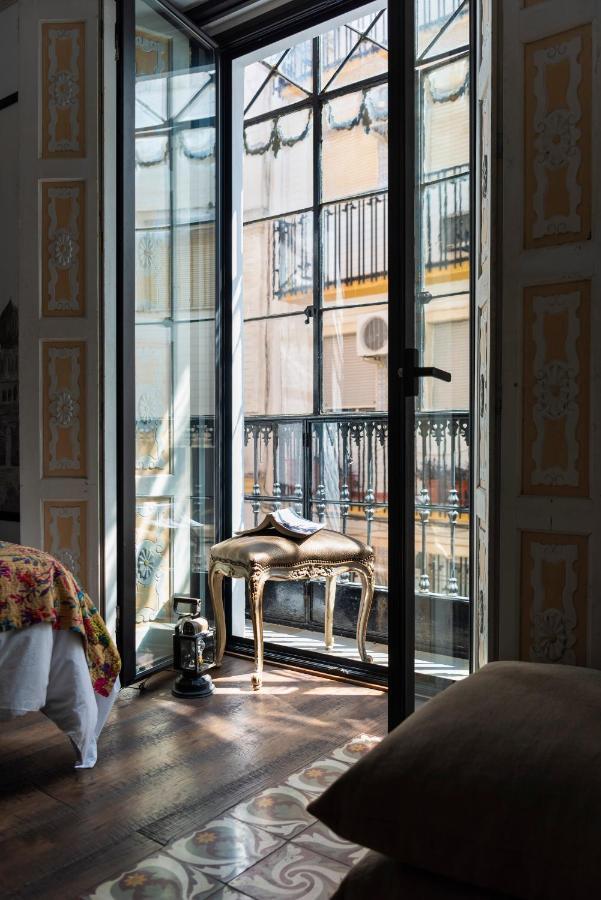 セビリア Pajaro Rebelde Bed & Breakfast エクステリア 写真