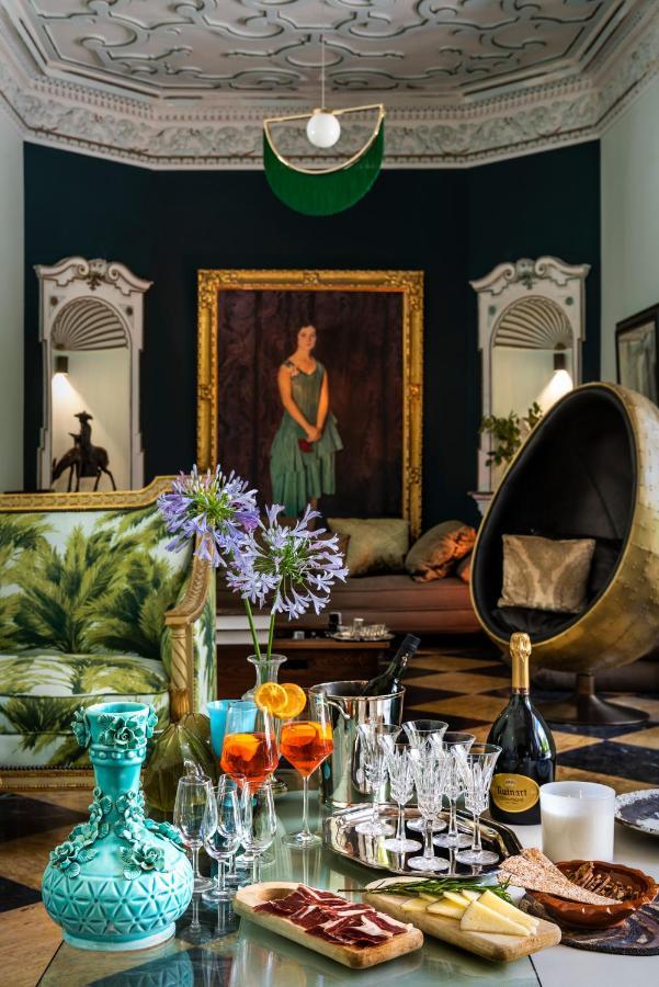 セビリア Pajaro Rebelde Bed & Breakfast エクステリア 写真